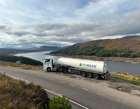 OilMaxx delivering fuel